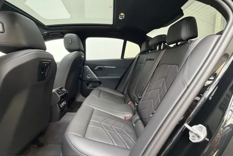 BMW 540 (Seria 5) din 2025 cu 8.600 km - oferta BMW246205 - foto 20