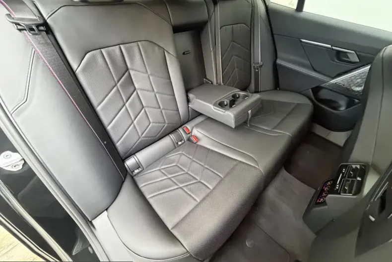 BMW 540 (Seria 5) din 2025 cu 8.600 km - oferta BMW246205 - foto 26