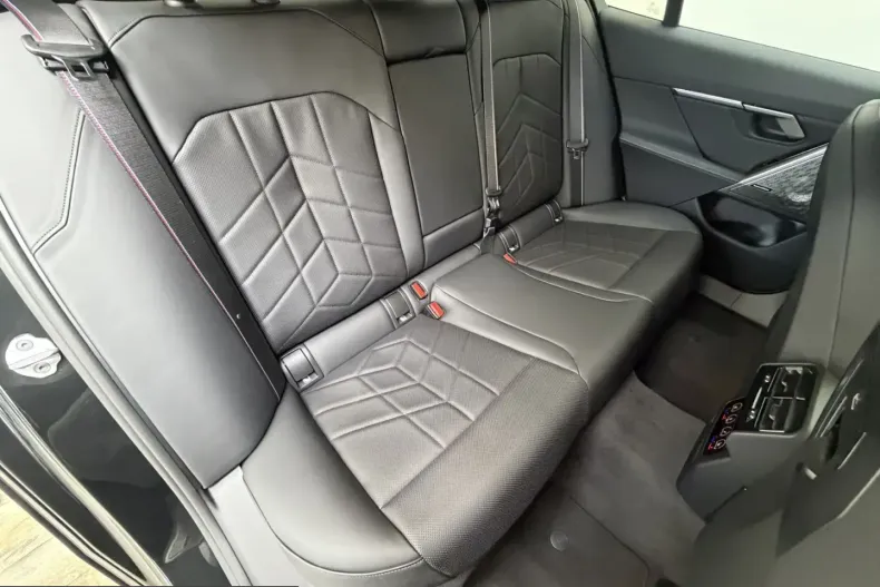 BMW 540 (Seria 5) din 2025 cu 8.600 km - oferta BMW246205 - foto 27