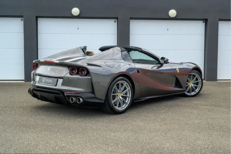Ferrari 812 din 2023 cu 15.617 km - oferta FER246209 - foto 7