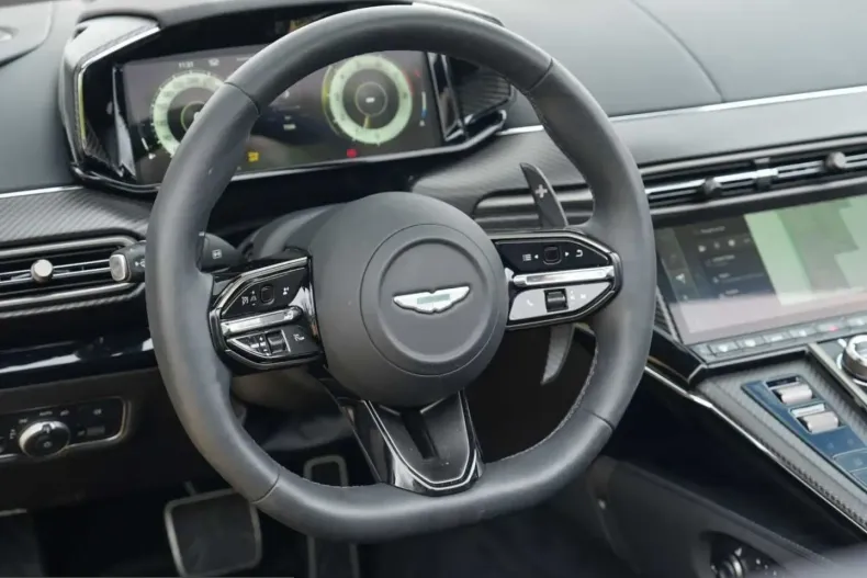 Aston Martin V8 Vantage din 2025 cu 7.500 km - oferta AST246213 - foto 13