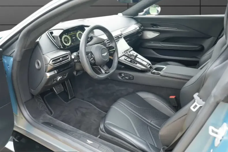 Aston Martin V8 Vantage din 2025 cu 7.500 km - oferta AST246213 - foto 14