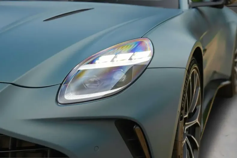 Aston Martin V8 Vantage din 2025 cu 7.500 km - oferta AST246213 - foto 29