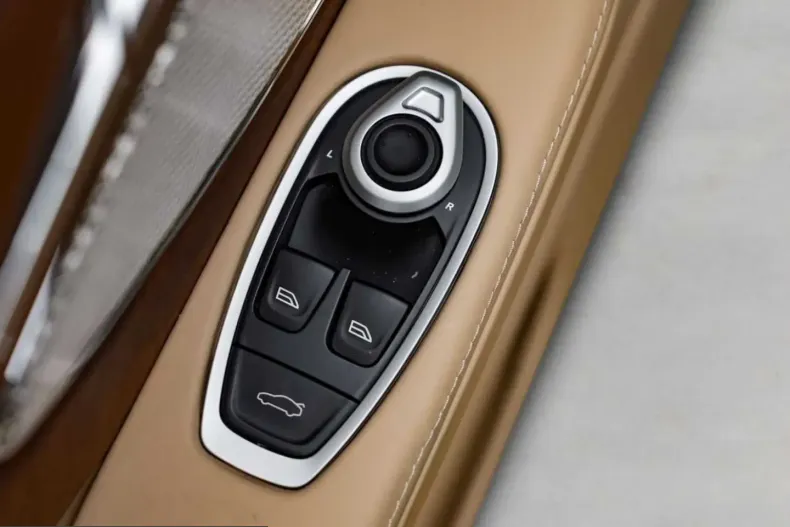 Aston Martin DB12 din 2024 cu 10.991 km - oferta AST246214 - foto 19