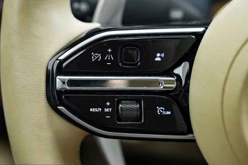 Aston Martin DB12 din 2024 cu 10.991 km - oferta AST246214 - foto 23