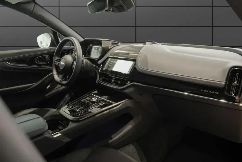 Aston Martin DBX din 2025 cu 11.990 km - oferta AST246216 - foto 15