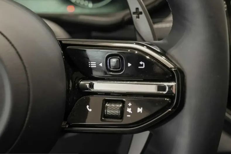 Aston Martin DBX din 2025 cu 11.990 km - oferta AST246216 - foto 31