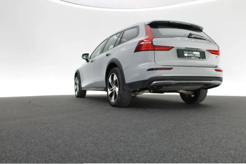 Volvo V60 Cross Country din 2024 cu 67.212 km - oferta VOL246219 - foto 12
