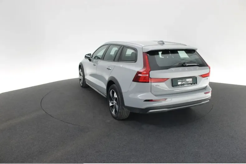 Volvo V60 Cross Country din 2024 cu 67.212 km - oferta VOL246219 - foto 14