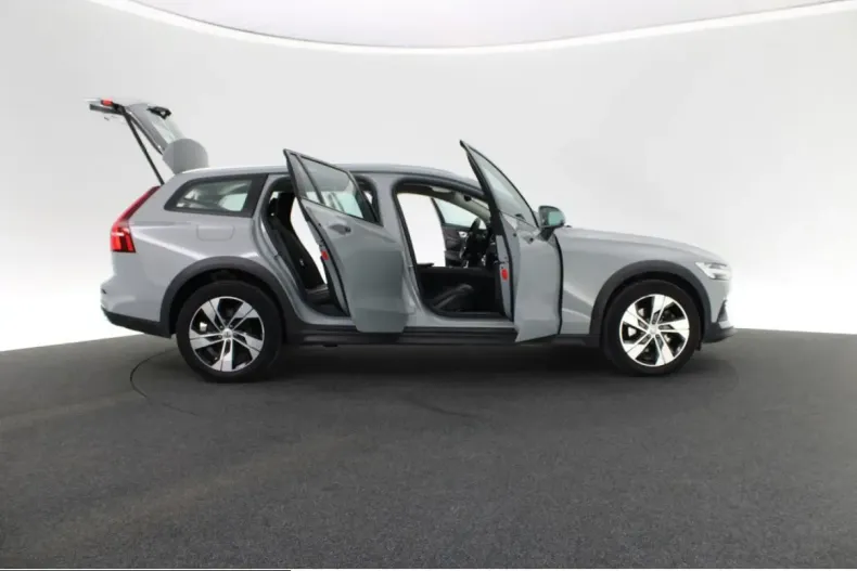 Volvo V60 Cross Country din 2024 cu 67.212 km - oferta VOL246219 - foto 21
