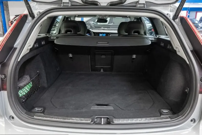 Volvo V60 Cross Country din 2024 cu 67.212 km - oferta VOL246219 - foto 33