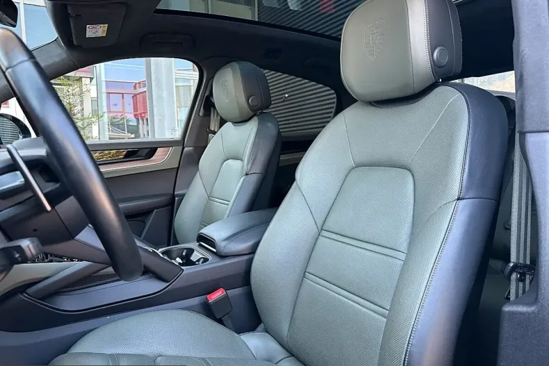Porsche Cayenne din 2024 cu 22.200 km - oferta POR246220 - foto 41