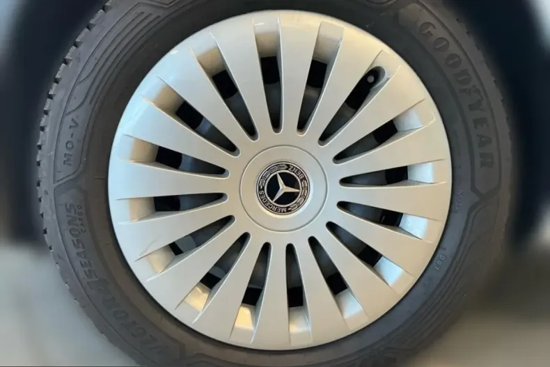 Mercedes-Benz Vito din 2024 cu 54.300 km - oferta MER246222 - foto 13