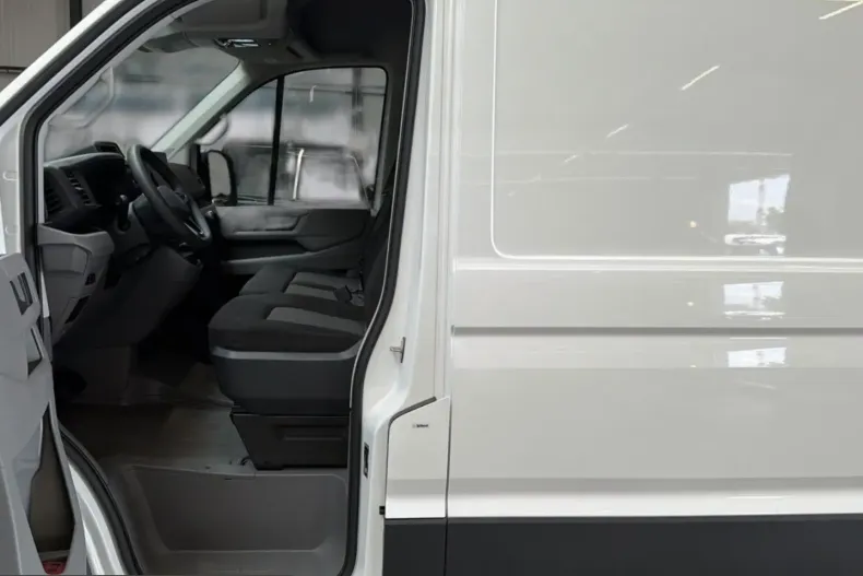 Volkswagen Crafter din 2025 cu 35.700 km - oferta VOL246225 - foto 8