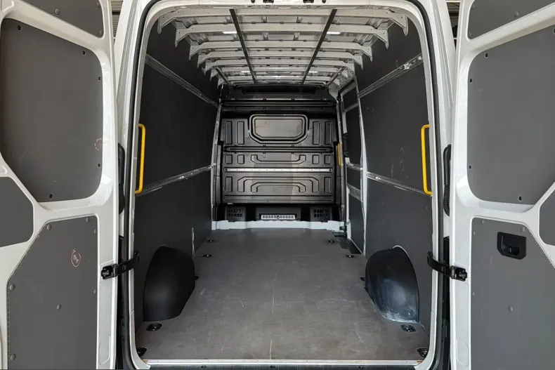 Volkswagen Crafter din 2025 cu 35.700 km - oferta VOL246225 - foto 10