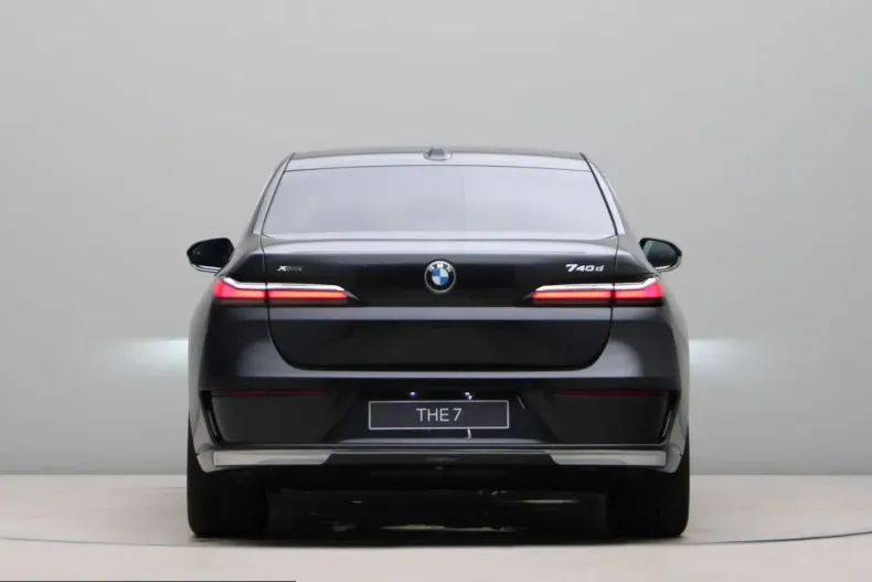 BMW 740 (Seria 7) din 2025 cu 21.999 km - oferta BMW246236 - foto 9