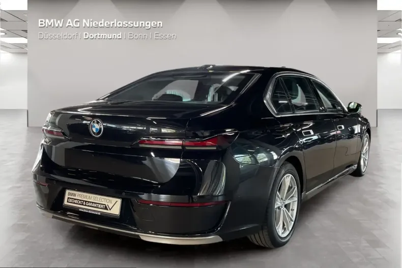 BMW 740 (Seria 7) din 2023 cu 27.210 km - oferta BMW246237 - foto 3