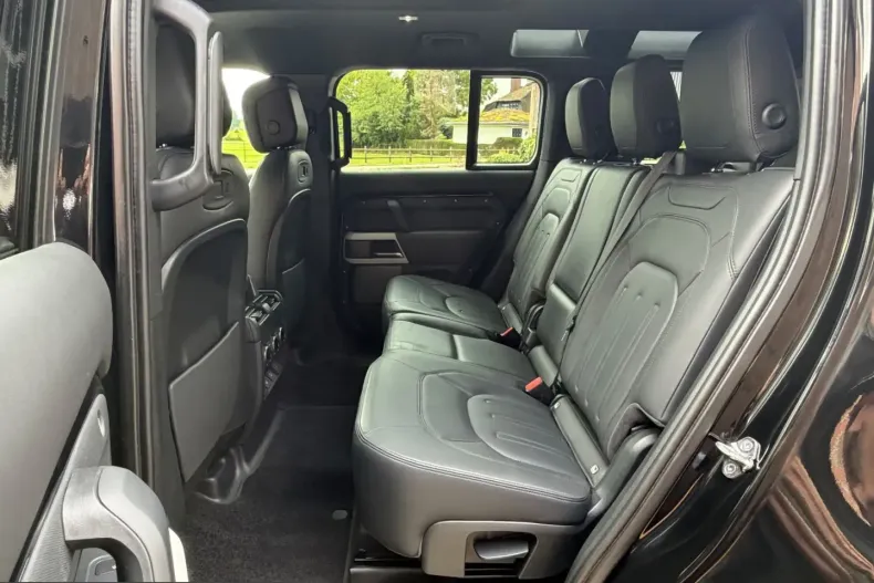 Land Rover Defender din 2021 cu 46.200 km - oferta LAN246238 - foto 11