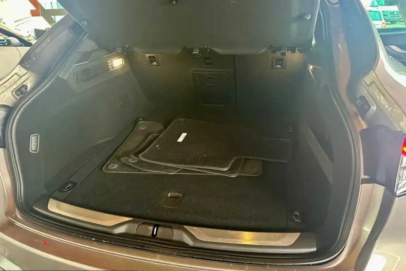 Maserati Levante din 2022 cu 35.333 km - oferta MAS246239 - foto 8