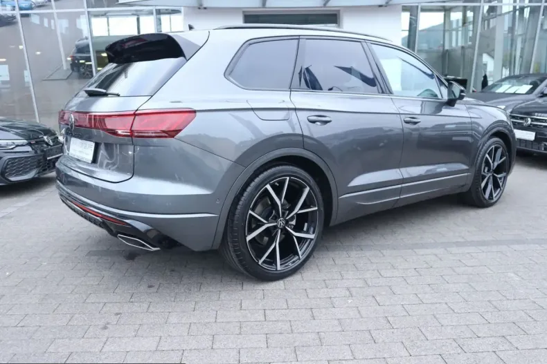 Volkswagen Touareg din 2024 cu 19.700 km - oferta VOL246241 - foto 3