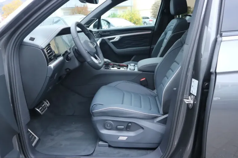 Volkswagen Touareg din 2024 cu 19.700 km - oferta VOL246241 - foto 7