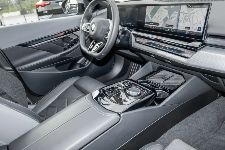 BMW 540 (Seria 5) din 2025 cu 35.734 km - oferta BMW246246 - foto 16