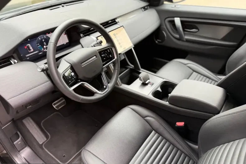 Land Rover Discovery din 2024 cu 14.800 km - oferta LAN246255 - foto 7
