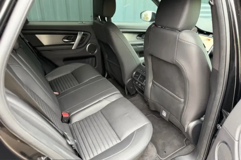 Land Rover Discovery din 2024 cu 14.800 km - oferta LAN246255 - foto 18