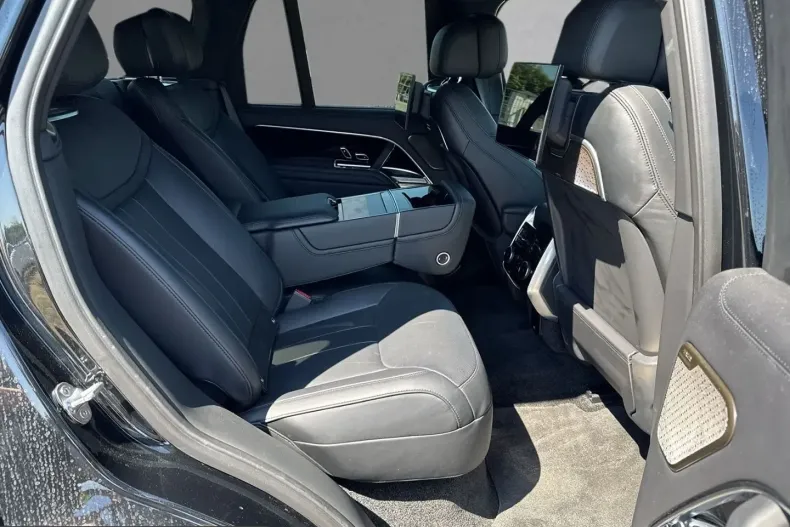 Land Rover Range Rover din 2025 cu 29.900 km - oferta LAN246272 - foto 5
