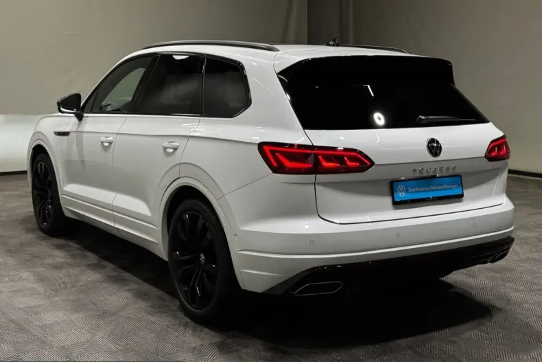 Volkswagen Touareg din 2023 cu 18.226 km - oferta VOL246275 - foto 5