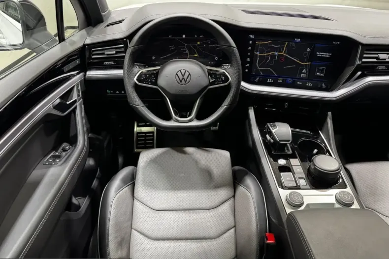 Volkswagen Touareg din 2023 cu 18.226 km - oferta VOL246275 - foto 6