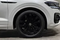 Volkswagen Touareg din 2023 cu 18.226 km - oferta VOL246275 - foto 20
