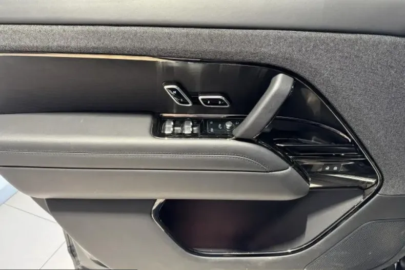 Land Rover Range Rover Sport din 2024 cu 27.700 km - oferta LAN246276 - foto 12