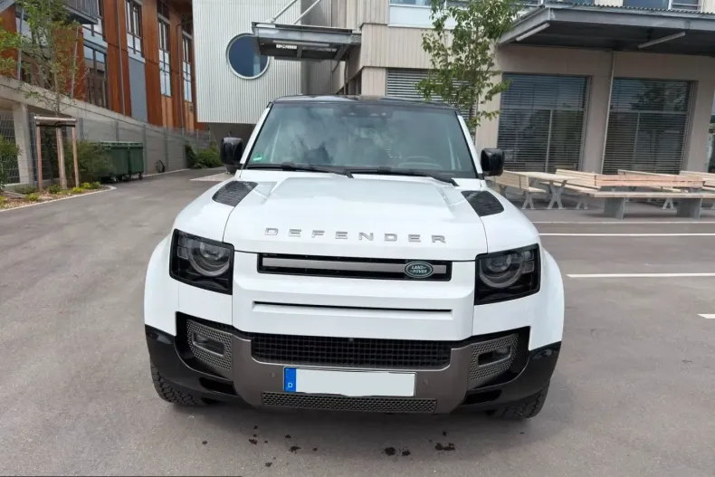 Land Rover Defender din 2024 cu 29.000 km - oferta LAN246279 - foto 2
