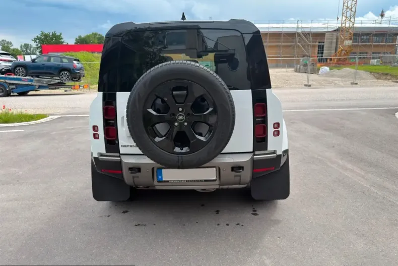 Land Rover Defender din 2024 cu 29.000 km - oferta LAN246279 - foto 4