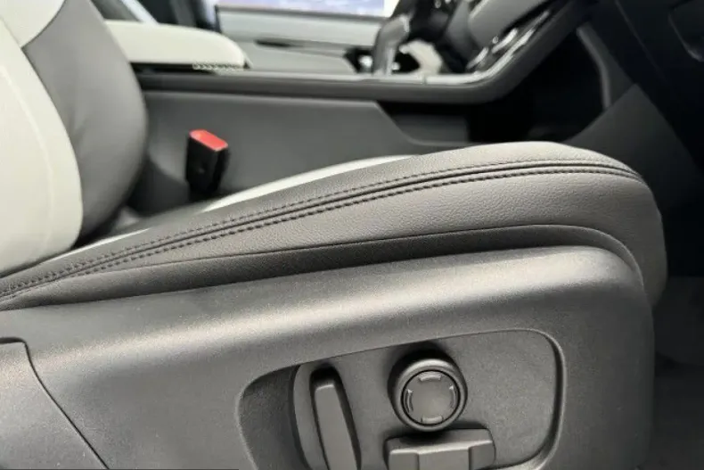 Land Rover Range Rover Evoque din 2024 cu 23.300 km - oferta LAN246284 - foto 13