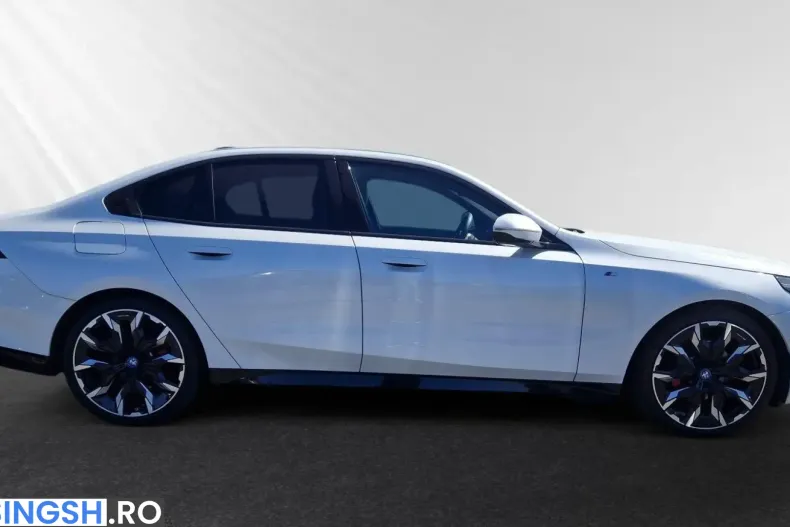 BMW 530 (Seria 5) din 2024 cu 29.990 km - oferta BMW246296 - foto 3