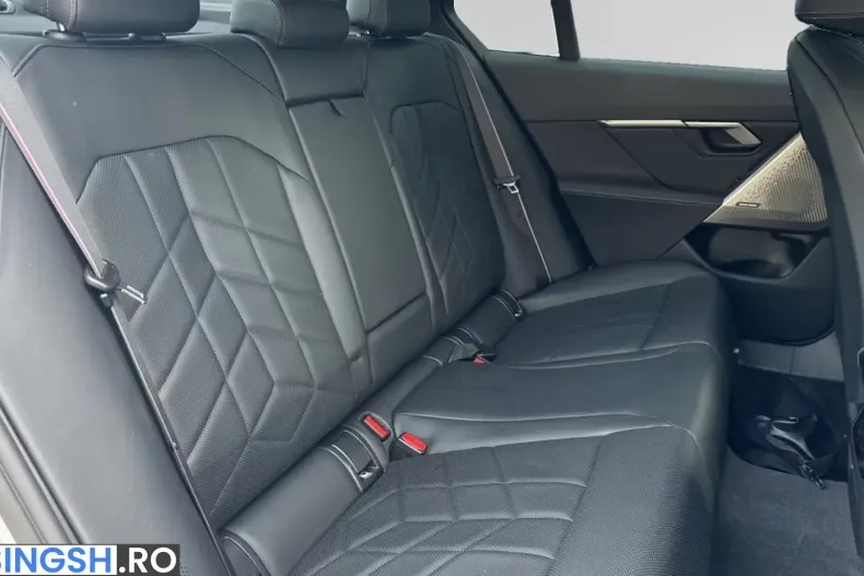 BMW 530 (Seria 5) din 2024 cu 14.774 km - oferta BMW246298 - foto 12