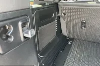Land Rover Defender din 2023 cu 35.169 km - oferta LAN246299 - foto 30