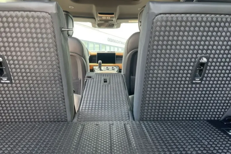 Land Rover Defender din 2023 cu 35.169 km - oferta LAN246299 - foto 33