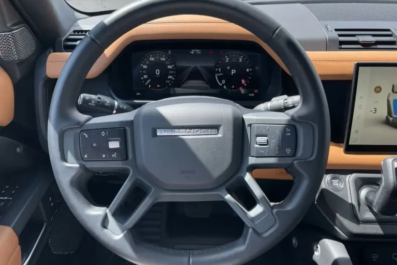 Land Rover Defender din 2023 cu 35.169 km - oferta LAN246299 - foto 40