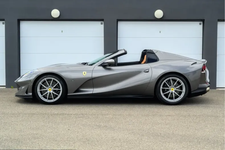 Ferrari 812 din 2023 cu 15.617 km - oferta FER246301 - foto 2