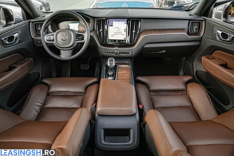 Volvo XC60 din 2021 cu 163.250 km - oferta VOL246305 - foto 3