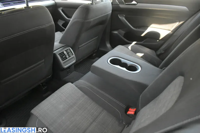 Volkswagen Passat din 2022 cu 86.600 km - oferta VOL246317 - foto 15