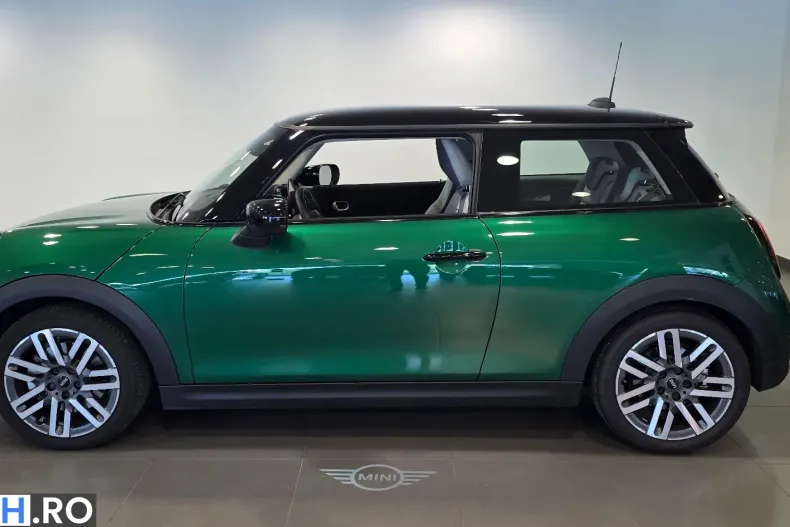 MINI Cooper din 2025 cu 6.000 km - oferta MIN246319 - foto 3