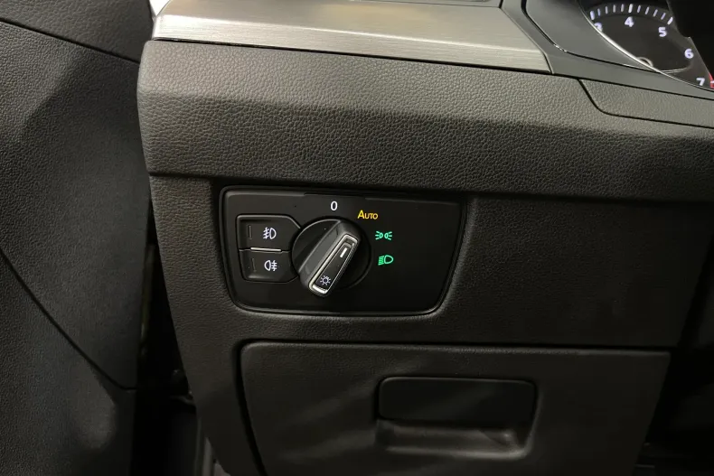Volkswagen Passat din 2021 cu 37.230 km - oferta VOL246330 - foto 21