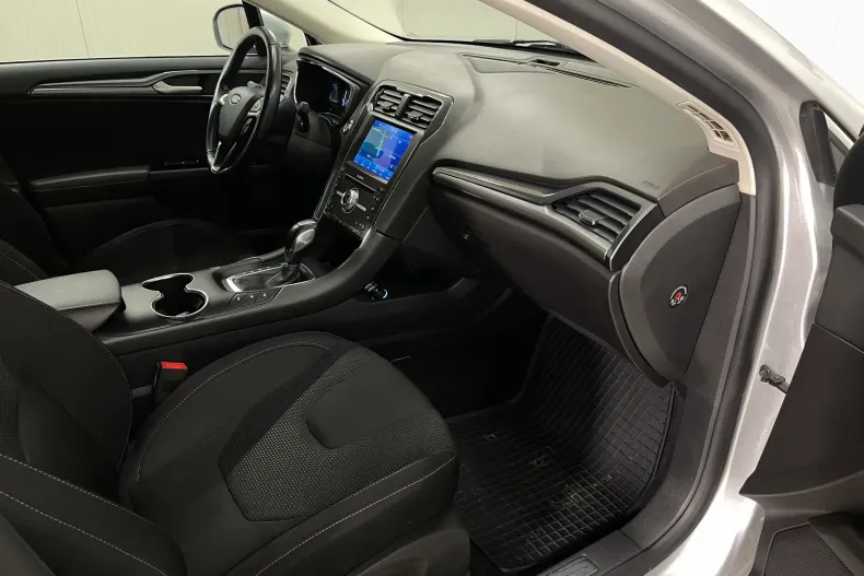 Ford Mondeo din 2022 cu 99.600 km - oferta FOR246333 - foto 9