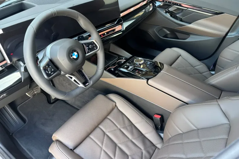 BMW 540 (Seria 5) din 2026 cu 12.000 km - oferta BMW246336 - foto 10