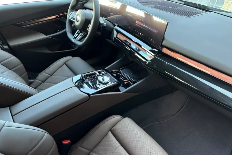 BMW 540 (Seria 5) din 2026 cu 12.000 km - oferta BMW246336 - foto 12