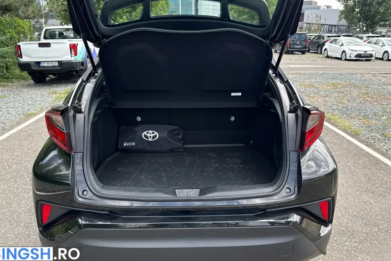 Toyota C-HR din 2023 cu 1.637 km - oferta TOY246360 - foto 9